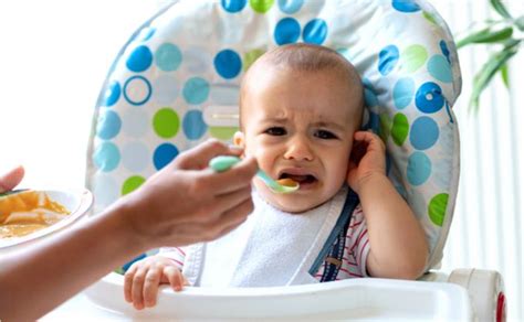 Kūdikis atsisako maisto