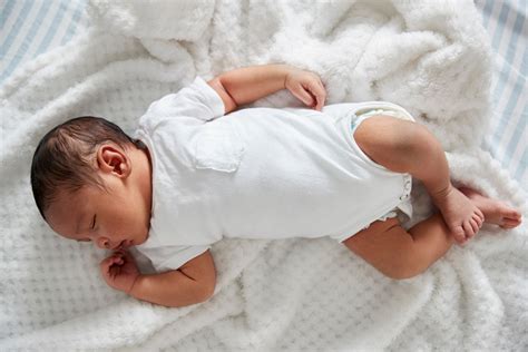 Saugi kūdikio miego aplinka ir migdukai