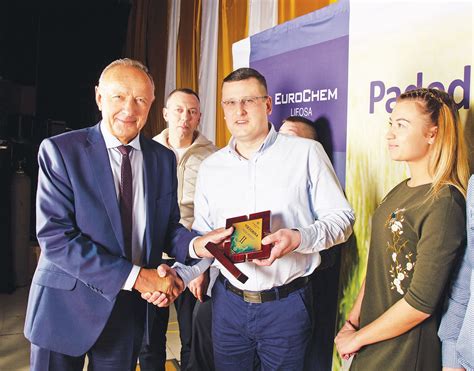 Jonas Dastikas apdovanojimo metu