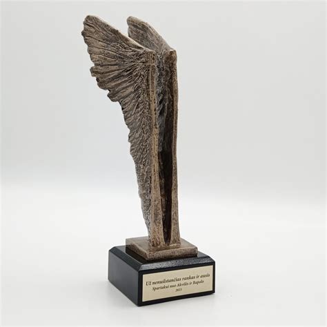 Apdovanojimų statulėlės ir medaliai