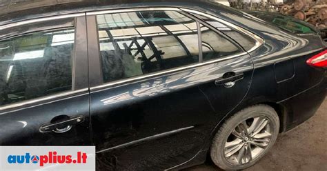 automobilis po kiaušinių atakos