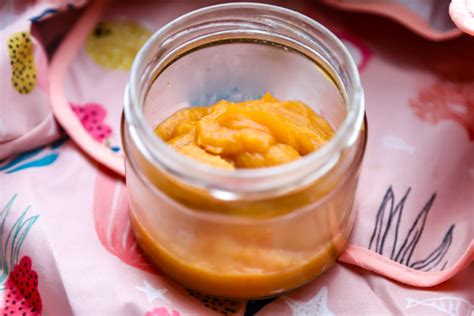 Patiekta lydekos tyrė su daržovėmis kūdikiui