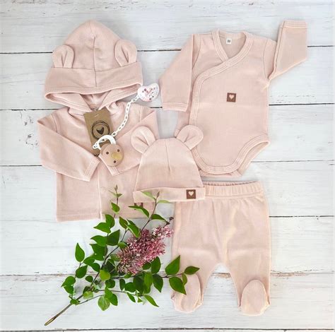 Kūdikio kraitelis: reikalingi daiktai