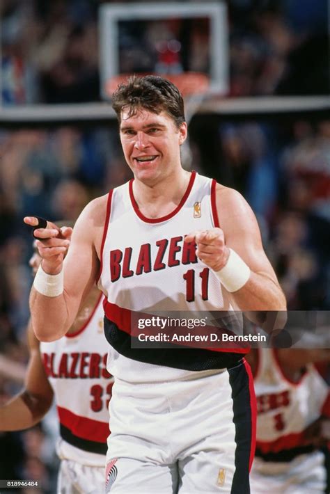 Arvydas Sabonis su olimpinio aukso medaliu