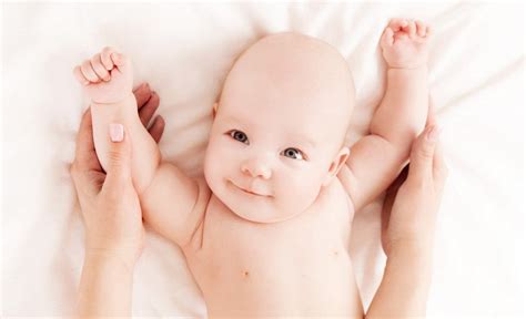 kūdikio pilvuko masažas