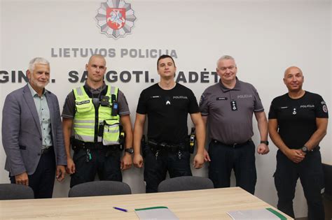 Policijos pareigūnų ir gelbėtojų darbas ieškant dingusiųjų