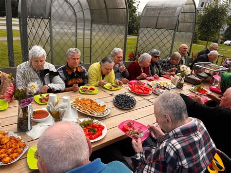 Naujai pastatyti Žemaičių Kalvarijos Caritas skyriaus globos namai