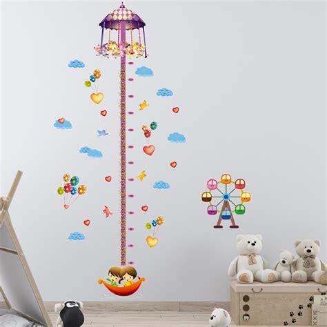 vaikas matuojamas ūgio liniuote