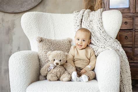 Kūdikio fotosesija su trikoju ir tėvais