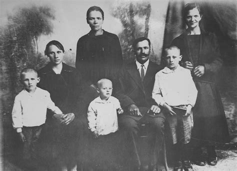 Zionos šeima bendroje nuotraukoje