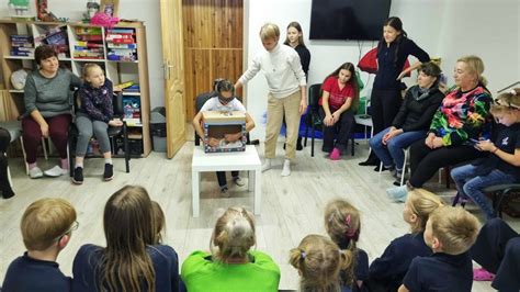 Edukacinio užsiėmimo akimirka su vaikais