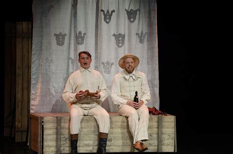 Lino Zubės lėlių teatro spektaklio scena