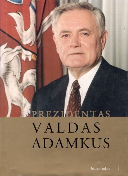 Prezidentas Valdas Adamkus bibliotekoje