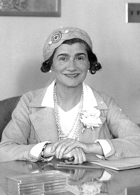 Coco Chanel gyvenimo kelias