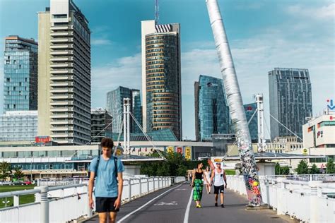 Baltasis tiltas ir greta esanti aktyvaus laisvalaikio zona