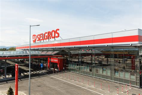 Selgros Cash&Carry parduotuvės interjeras