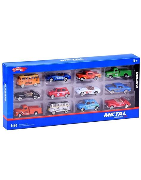 įvairių žaislinių mašinėlių kolekcija ant kilimo