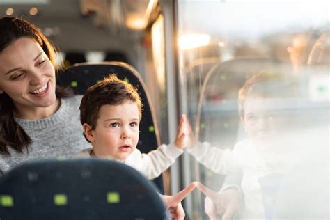 vaikas autobuse