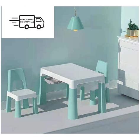 vaiko darbo kampelis su staliuku ir kėdutėmis