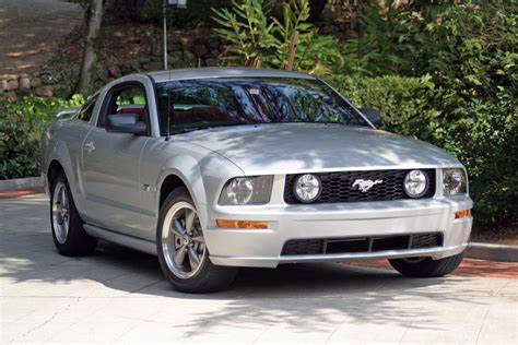 Ford Mustang S197 GT 2005