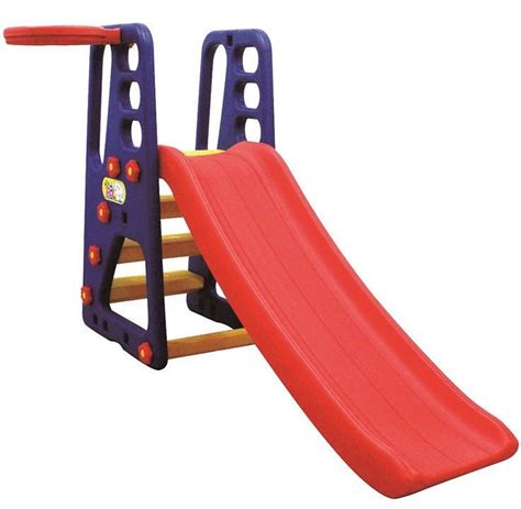 vaikas čiuožiantis plastikinė čiuožykla lauke