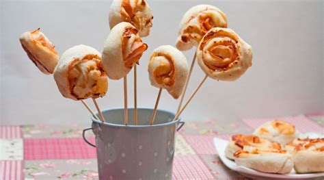 Mini picos ant pagaliukų su skirtingais įdarais