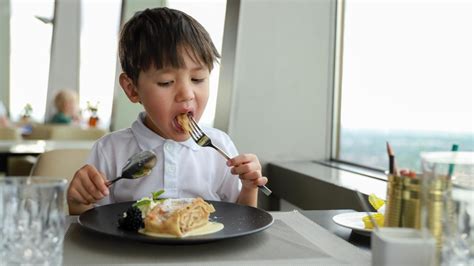 Išrankus vaikas prie stalo