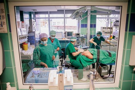 Medicininės įrangos schema ginekologinei procedūrai