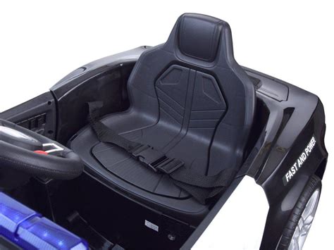 Vaikiškas licencijuotas elektromobilis su tėvų valdymo pultu
