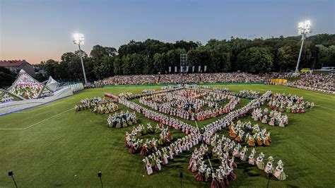 Dainų šventės choras Vingio parke
