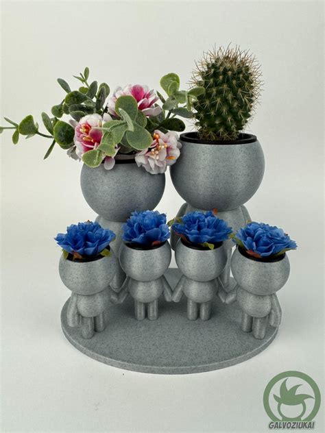 Šeima su tėčiu ir vaikais