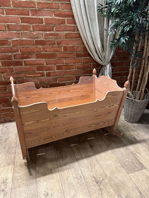 Lopšys lėktuvo salone