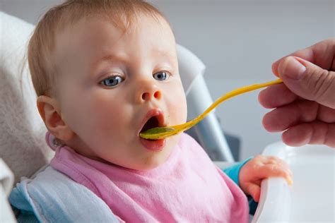 Kūdikio maitinimas lėktuve