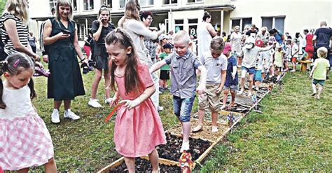 Vaikų darželio basų kojų takelis