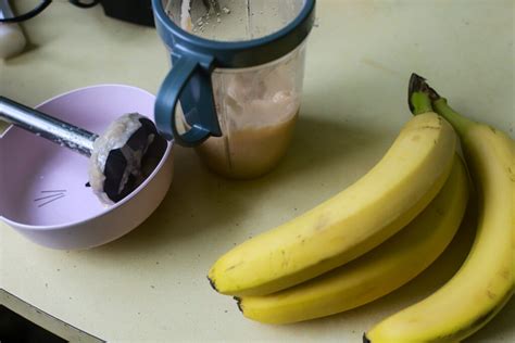 Bananų tyrelė dubenėlyje