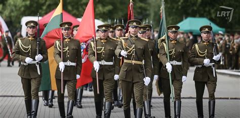 Lietuvos kariuomenės uniforma