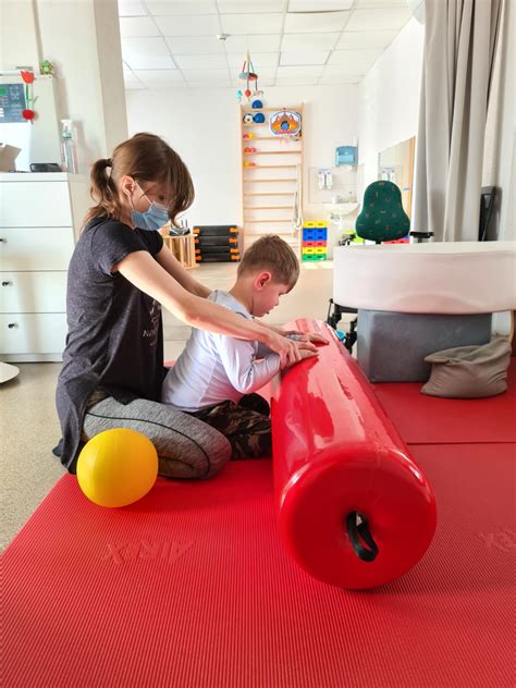 kineziterapijos ir ergoterapijos užsiėmimai globos namuose