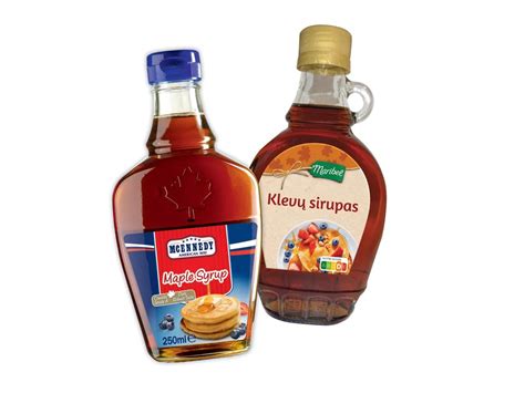 klevų sirupas su blynais