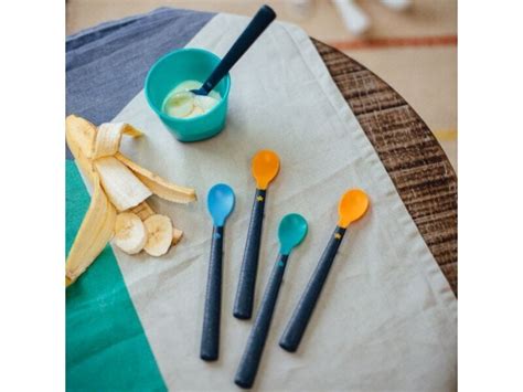 Ergonomiški šaukšteliai ir lėkštutės kūdikiams