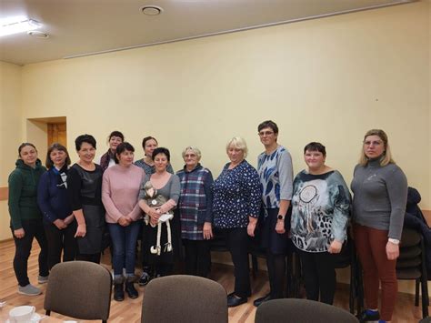 Draugystės ir palaikymo rankų simbolis