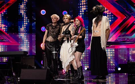 „Rebelheart“ grupės pasirodymas scenoje