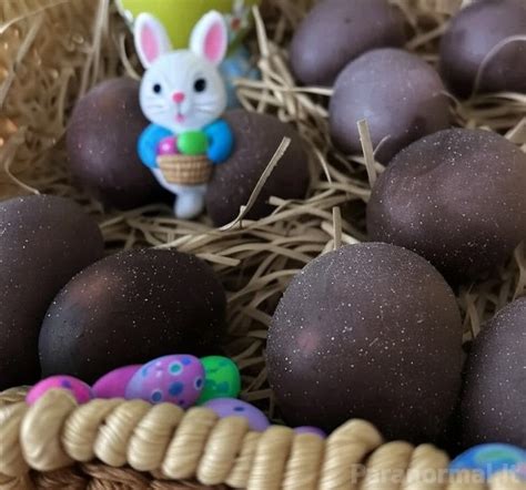 Gatavi popieriniai velykiniai kiaušiniai