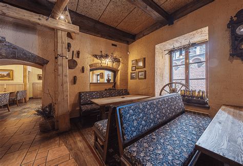 Restorano „Amatininkų užeiga“ eksterjeras ir interjeras