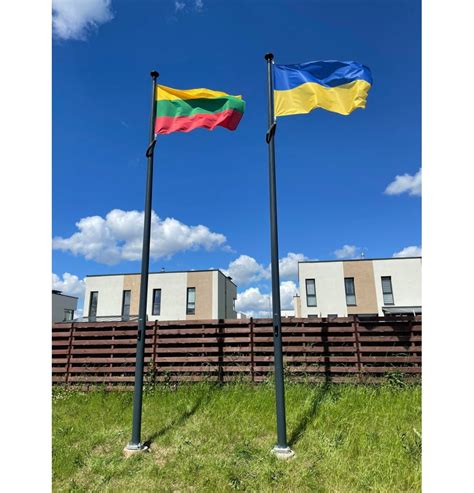 Lietuvos ir Armėnijos vėliavos su diplomatiniais ryšiais