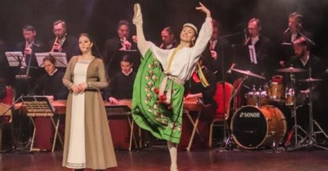 Armėnų gusano su tautiniu instrumentu atvaizdas