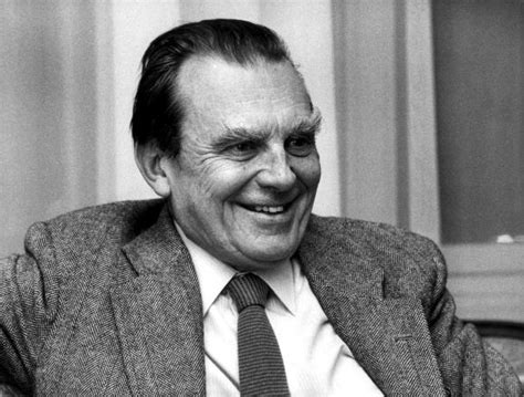 Česlovas Milošas Nevėžio slėnyje