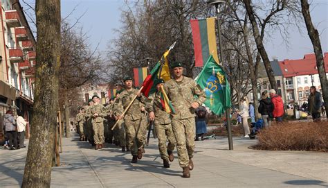Žmonės įvairiose profesijose
