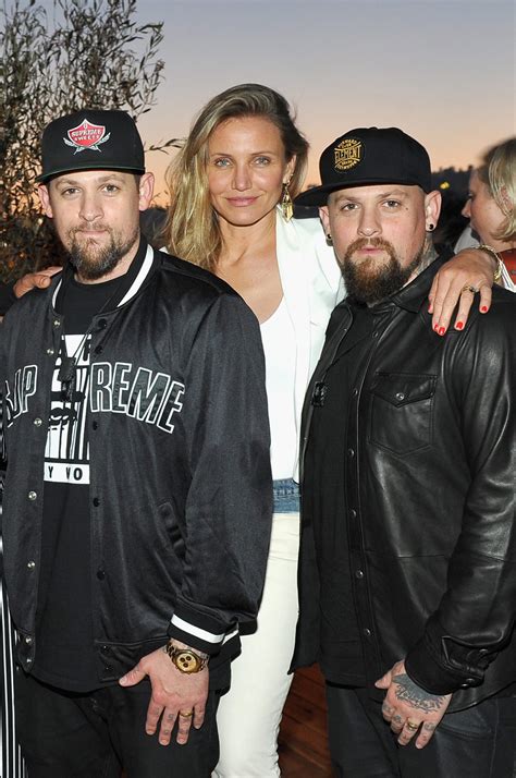 Cameron Diaz ir Benji Madden šeimos iliustracija