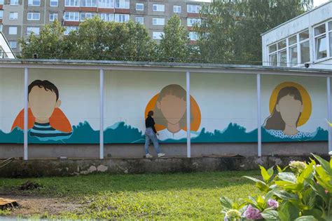 Vaikų meno galerija ant sienos