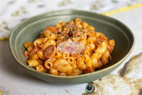 makaronai su įvairiais ingredientais